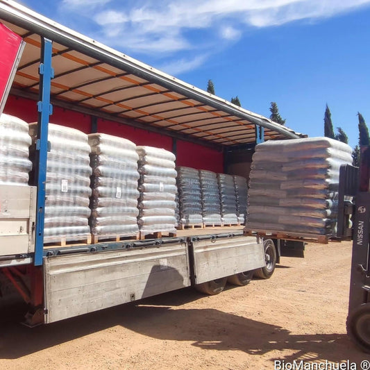 4 Camión completo de 24 palets de Pellets Bioforestal Certificación ENplus A1 en España