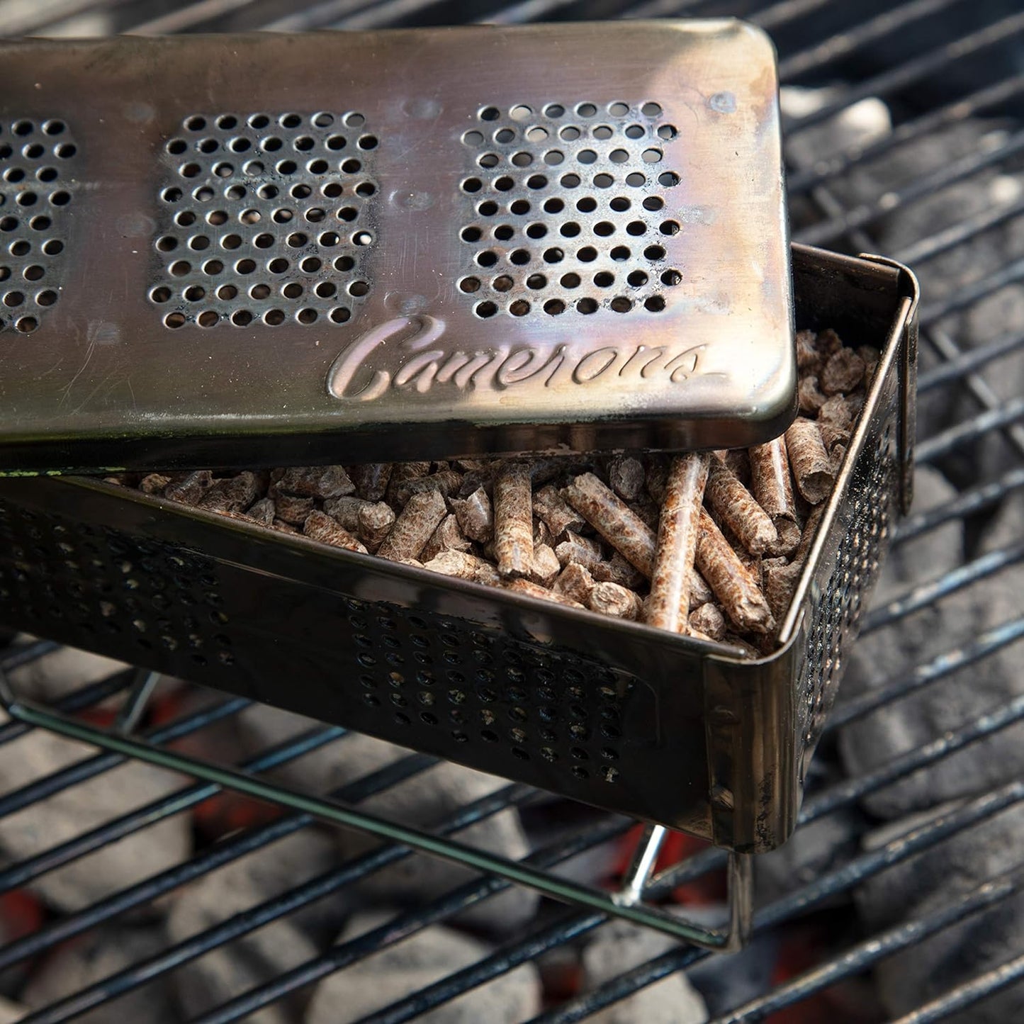 Camerons Products Pellets de madera – (Maple, bolsa de 20 libras) – Pellets de madera de barbacoa de alta calidad totalmente naturales – Ahumadores de pellot hechos a mano de primera calidad y parrillas de pellets – Combusción fácil para un sabor ahumado